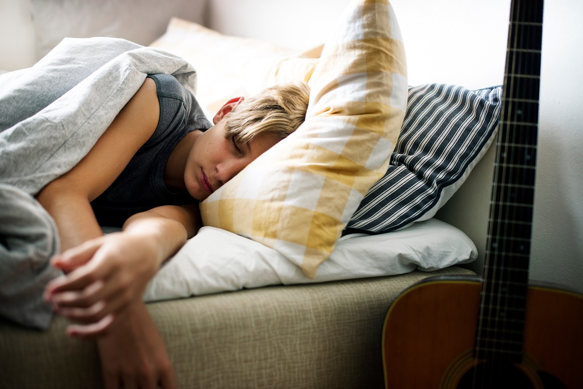 teen sleeping - lifestyle mental health, Minnesota mental health clinics, ccbhc Minnesota